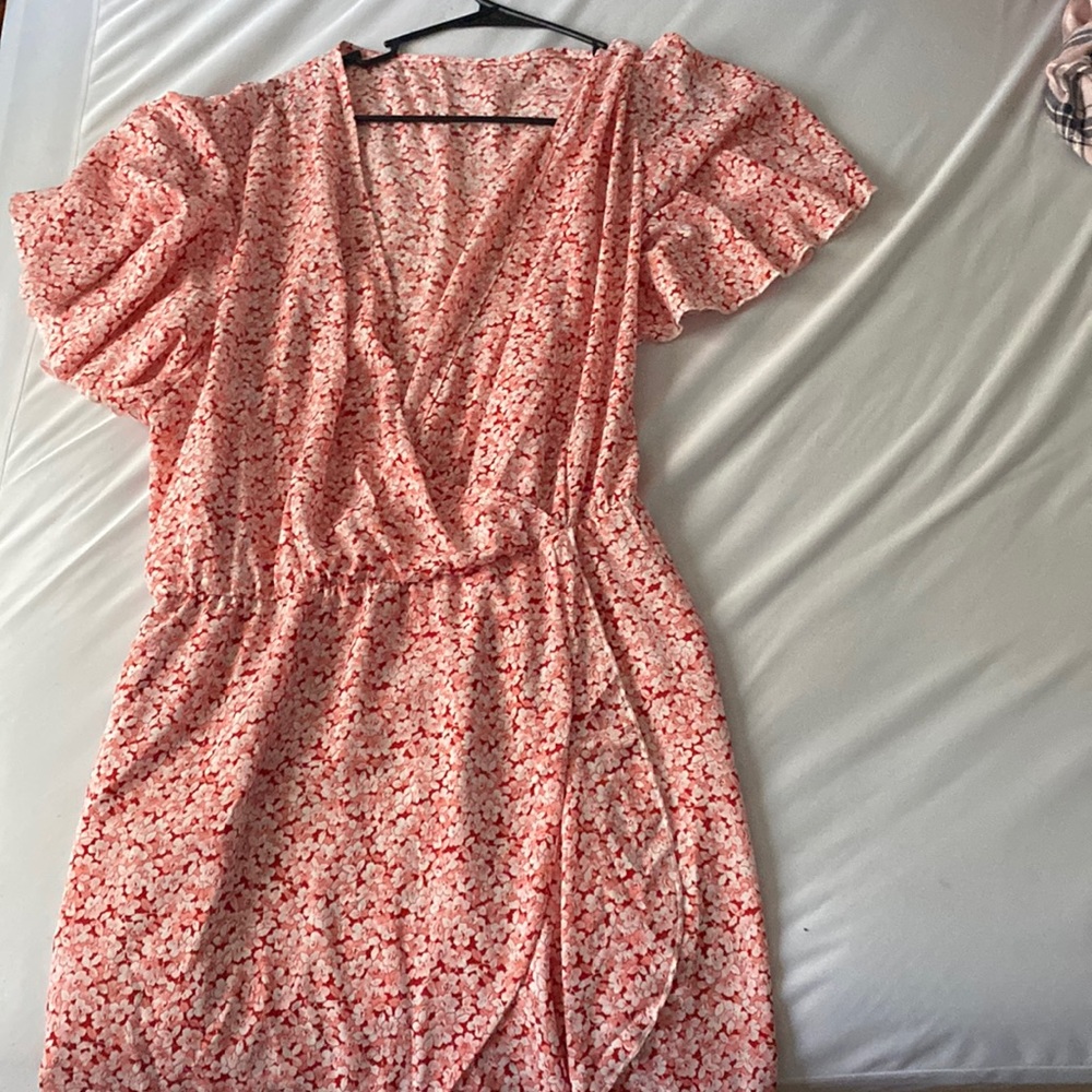 Cute pink wrap dress!